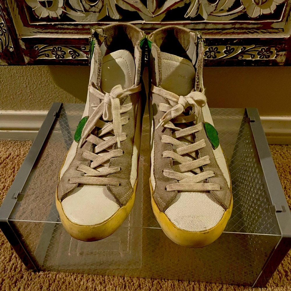 Phillip Model White Hightop Sneakers